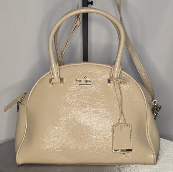 Kate Spade New York Cedar Street Patent Small Pearl Patent Leather Bag